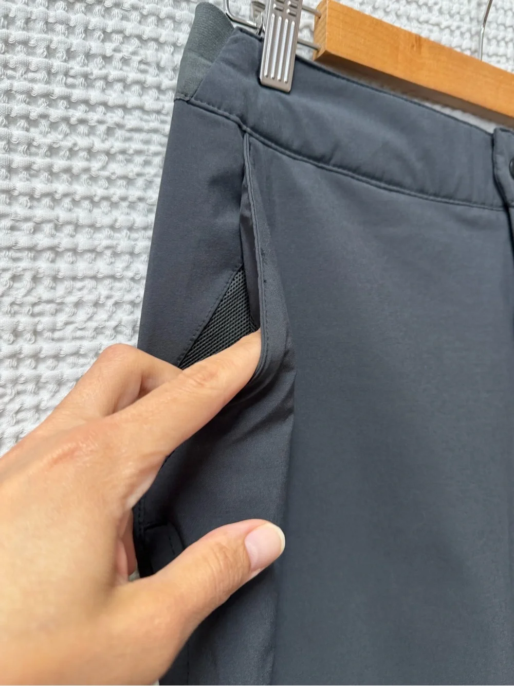 The North Face Men’s 30 X 32 UPF 40+ Paramont Gray Active Performance Pants